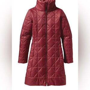 Patagonia Low sky Parka 
size small 
color is called wax Red